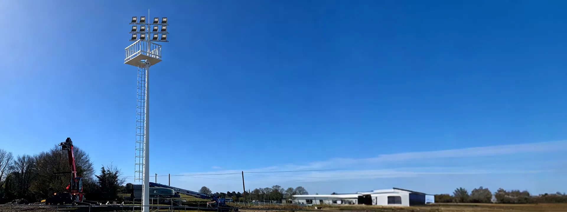 Load Capacity of High Mast with Safety Cage Ladder